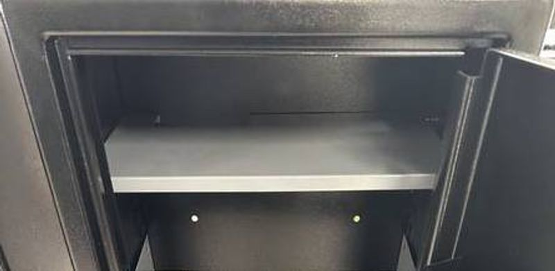 Hylle med utsparring Franz Jäger 8/16